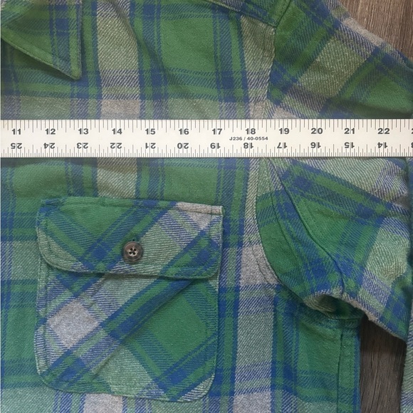 Duluth Trading Co Blue and Green Casual Button Down Shirt - Picture 6 of 6